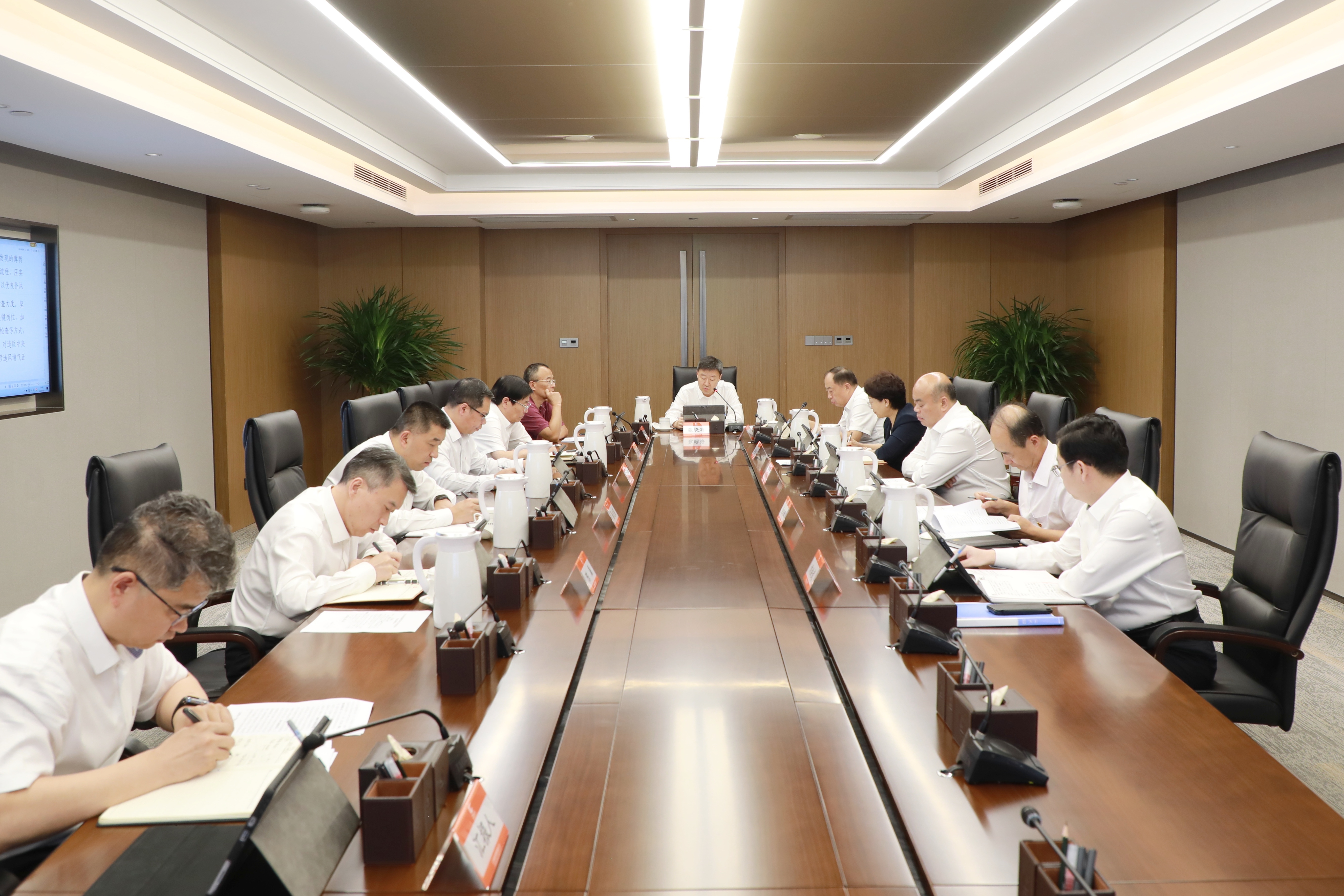 集團(tuán)黨委常委會(huì)會(huì)議暨黨的建設(shè)工作領(lǐng)導(dǎo)小組會(huì)議召開(kāi)