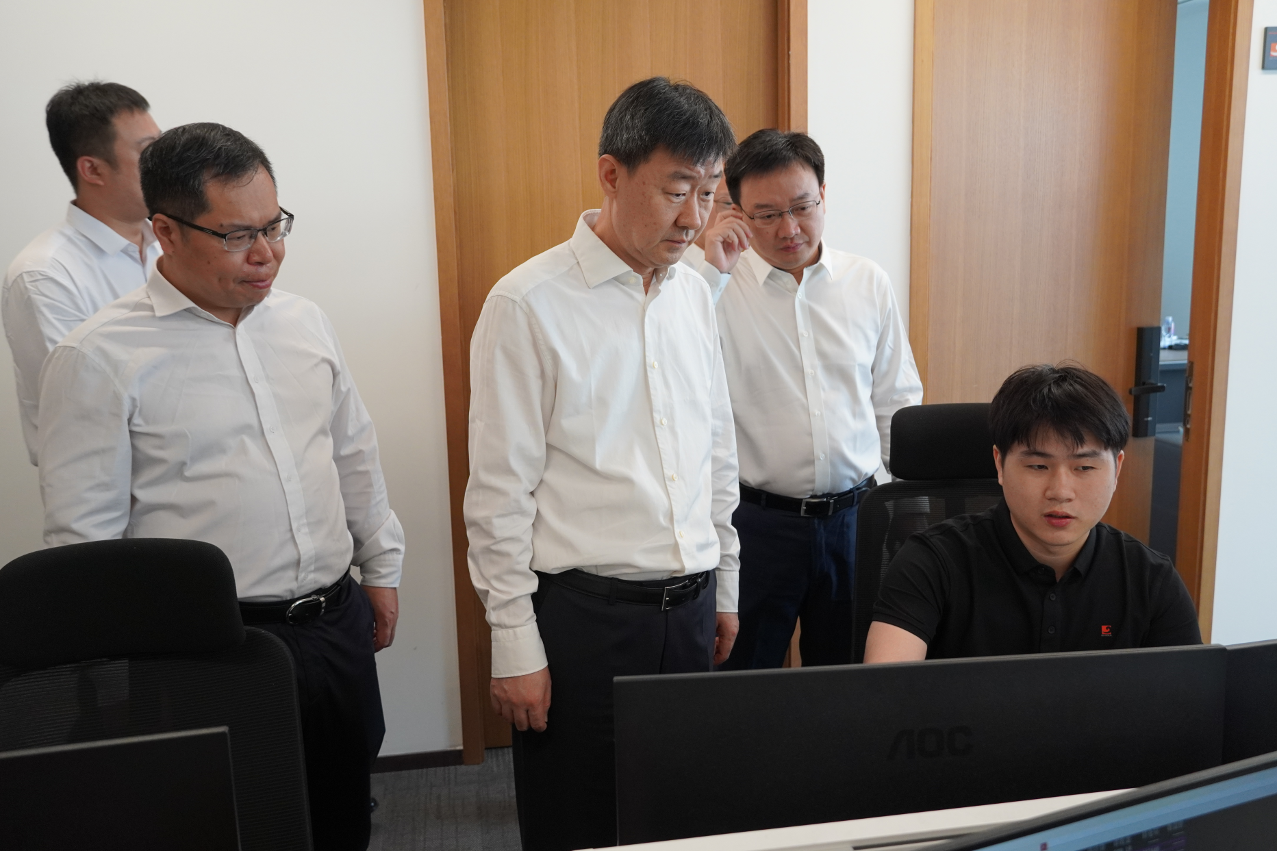 張曉海到金控深圳公司、深圳貴金屬公司調(diào)研